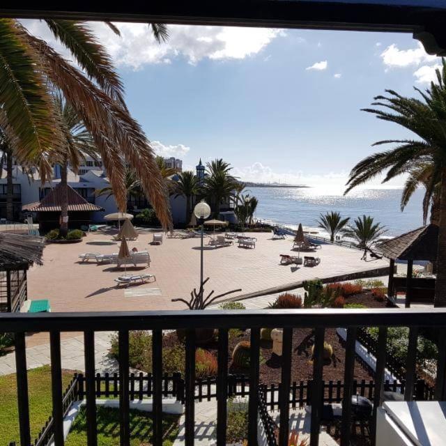 Lidia & Paco Home Two Bedrooms Beachfront Playa Del Aguila  Bagian luar foto