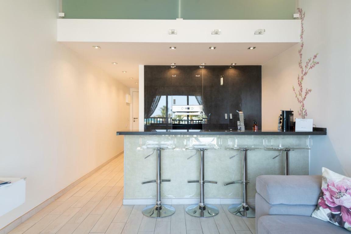 Lidia & Paco Home Two Bedrooms Beachfront Playa Del Aguila  Bagian luar foto